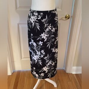 Floral Black and White Floral Stretch Pull-on Knit Maxi Skirt